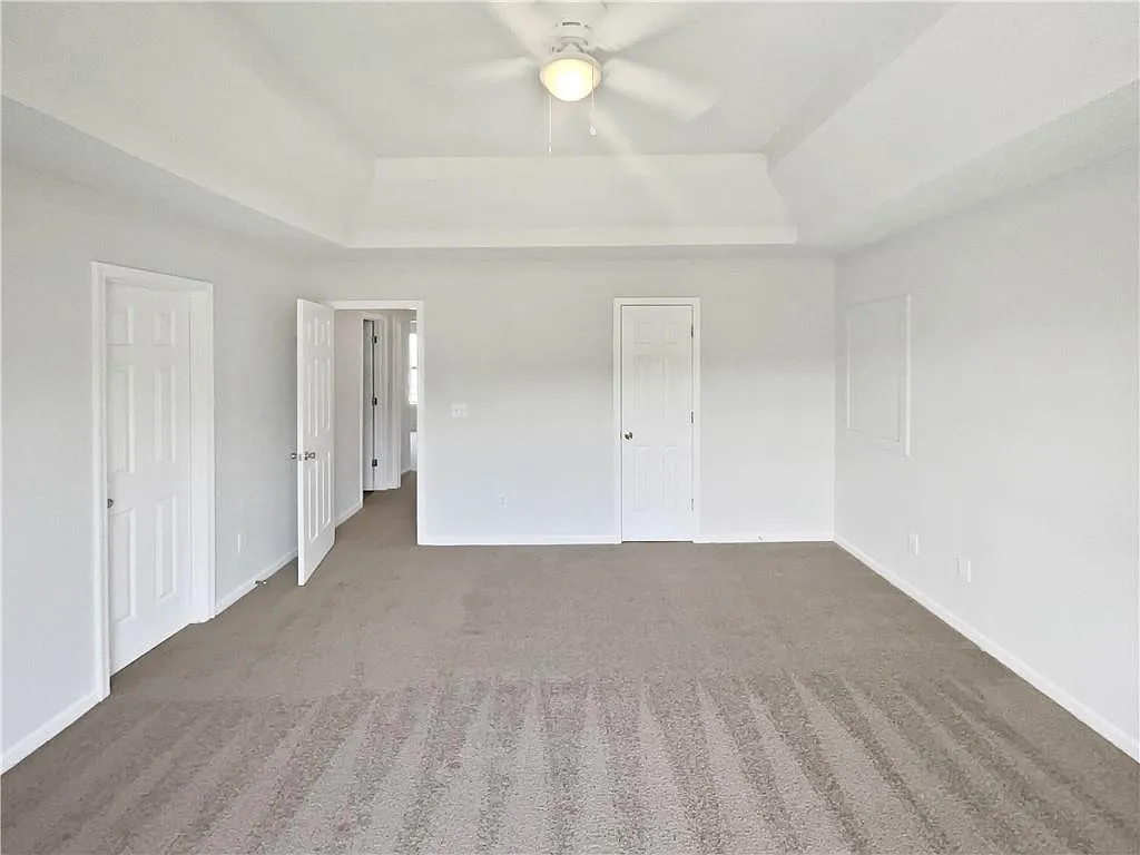3beds 3baths available for rent