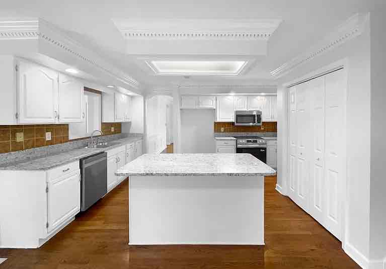 4bedroom 3baths available for rent