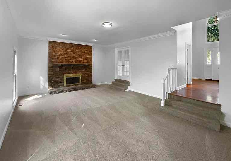 4bedroom 3baths available for rent
