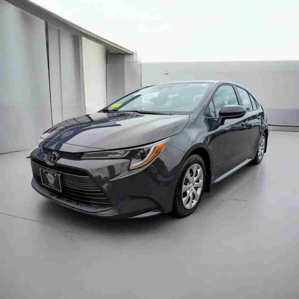 2023 Toyota Corolla LE 31,126 mi