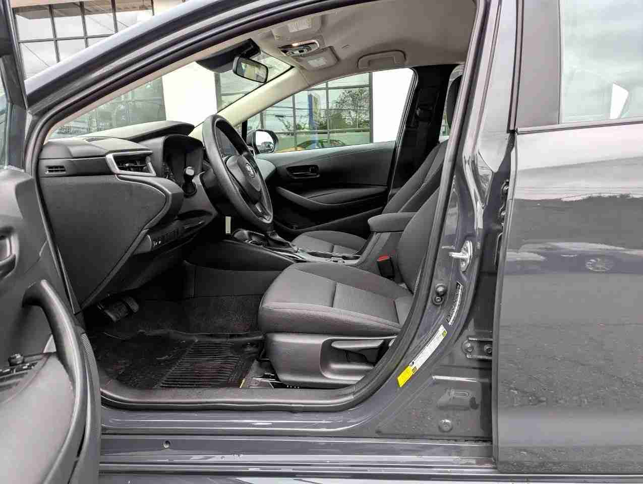 2023 Toyota Corolla LE 31,126 mi