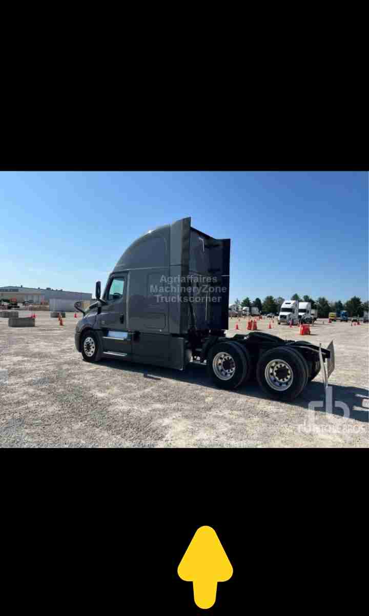 Freightliner CASCADIA 126