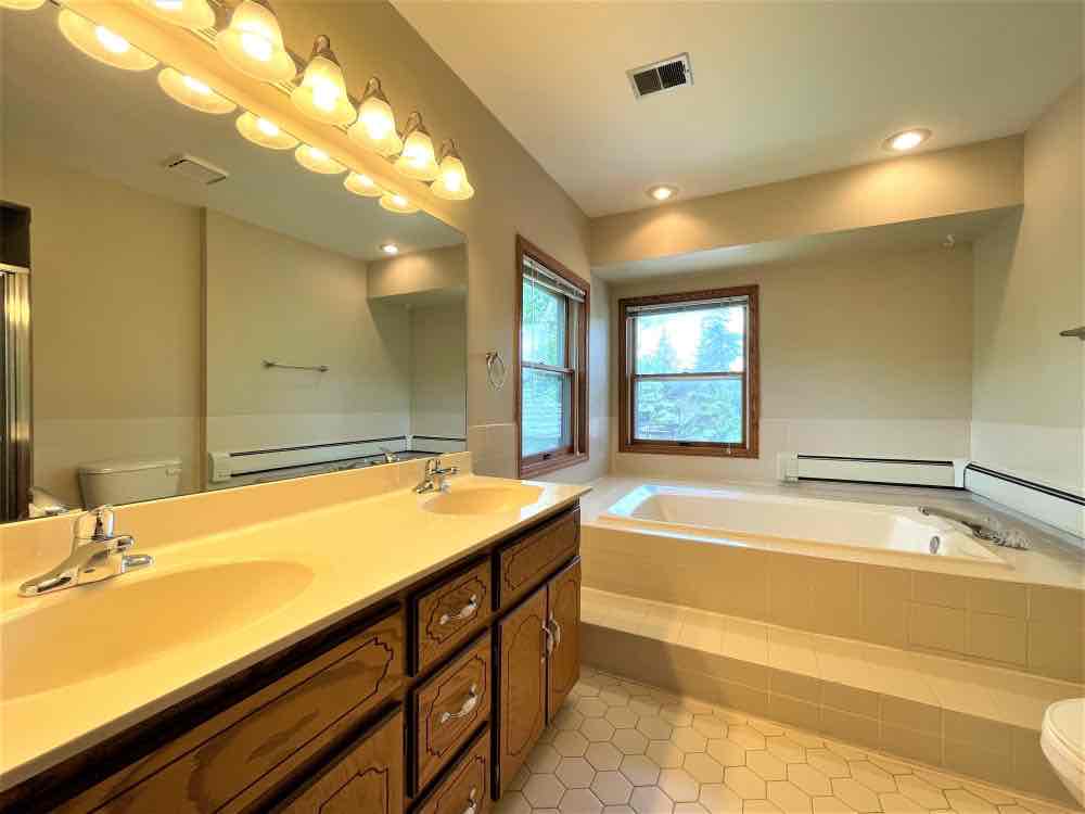 4 bed 3.5 bath