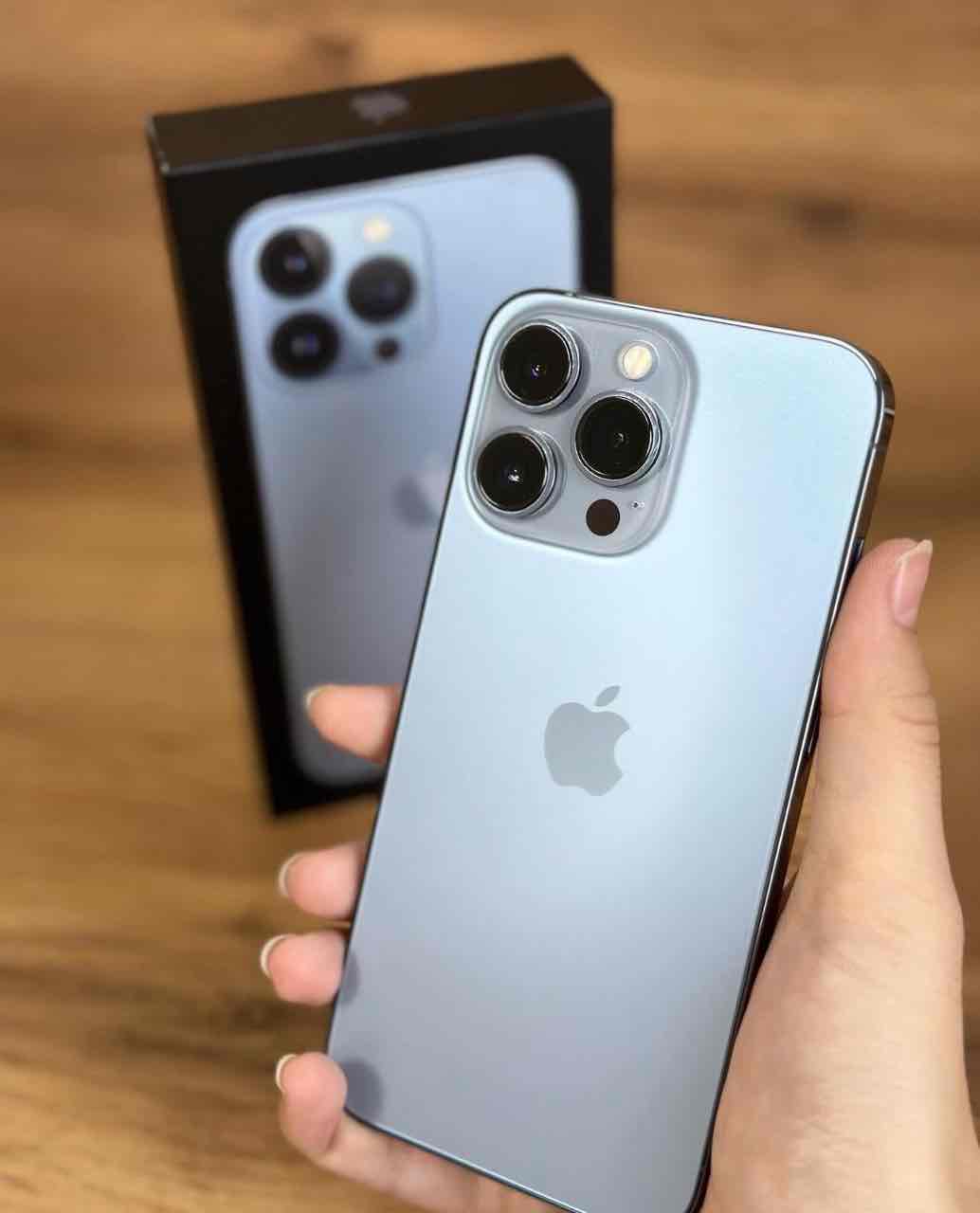 New IPhone 13 Pro Max 256GB With free AirPods Pro or Apple Watch