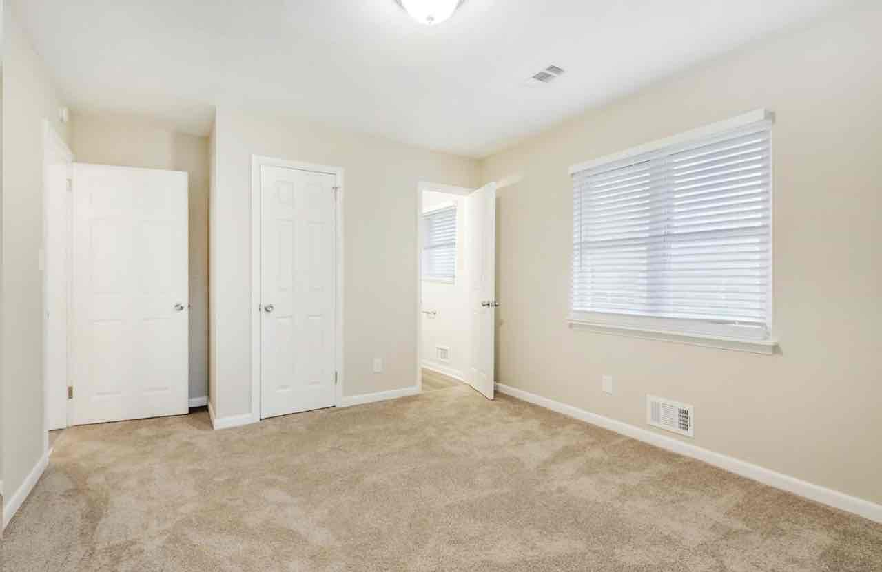 Gorgeous and Elegant Oasis for Lease