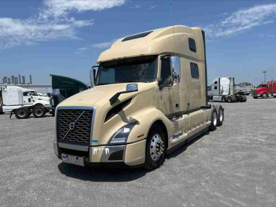 2024 Volvo XC40 Recharge Twin Motor Core 202,998 mi
