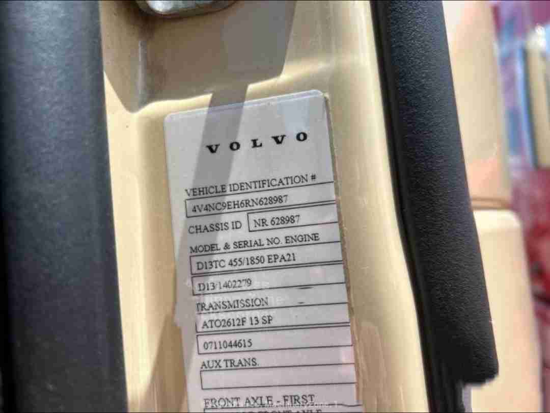 2024 Volvo XC40 Recharge Twin Motor Core 202,998 mi