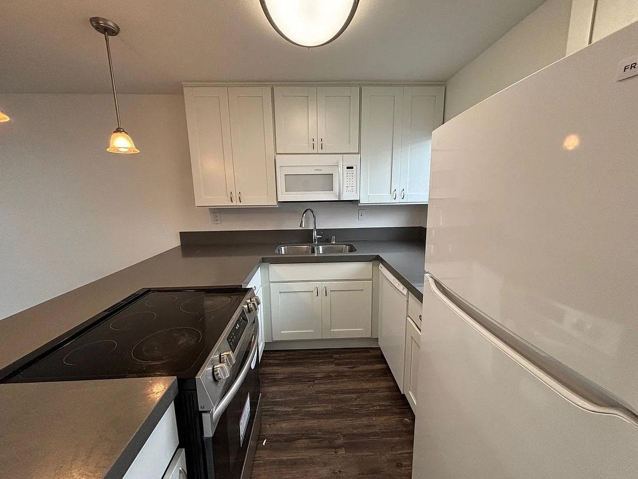 2bed, 2ba apartment for rent.
