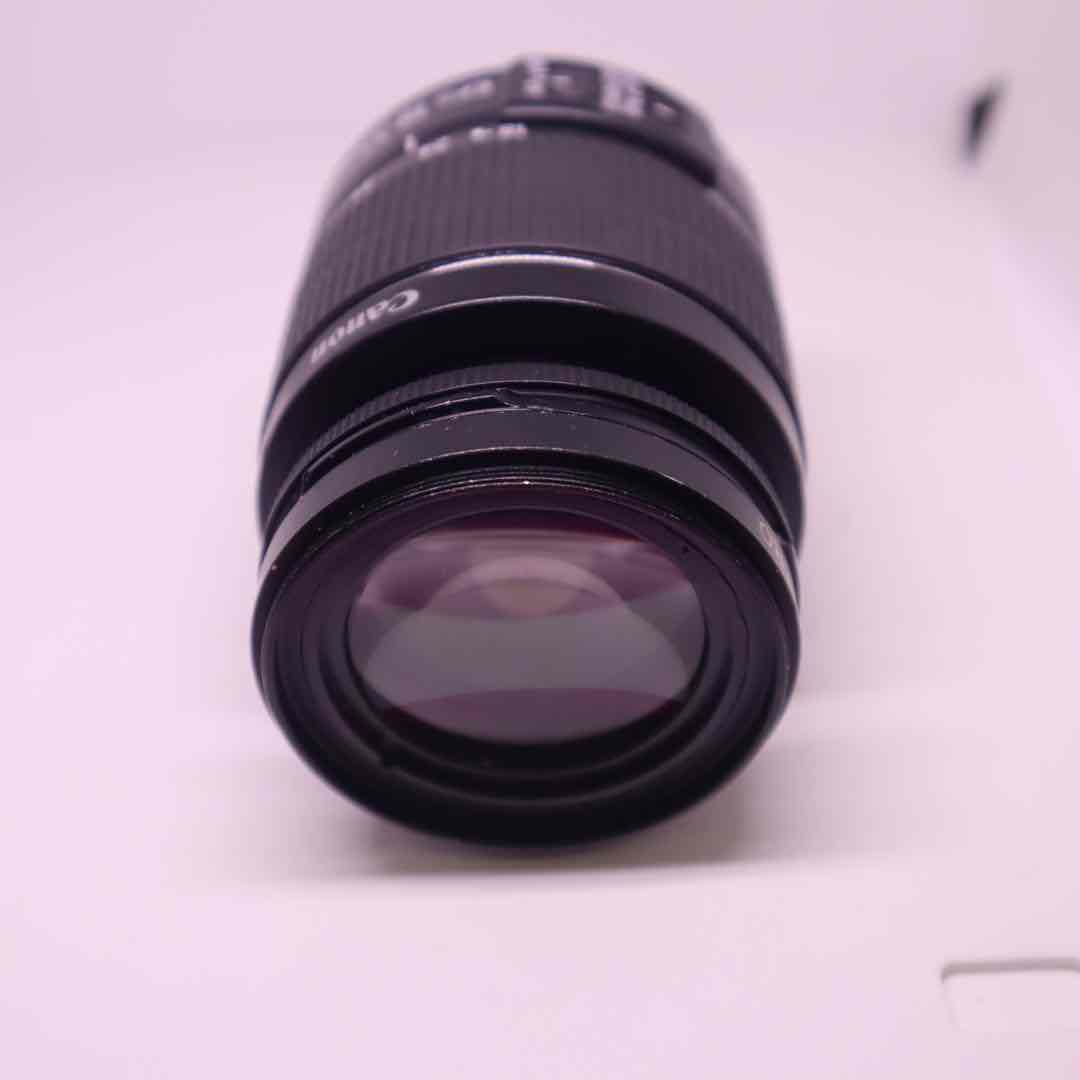 Canon EOS 2000D
