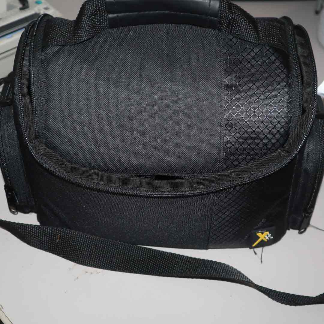 Canon EOS 2000D