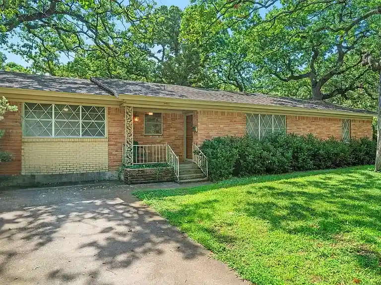 3 bedroom family house for rent