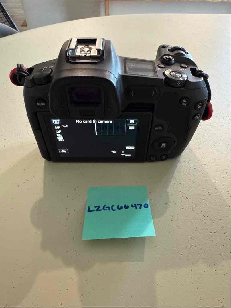 Canon EOS R