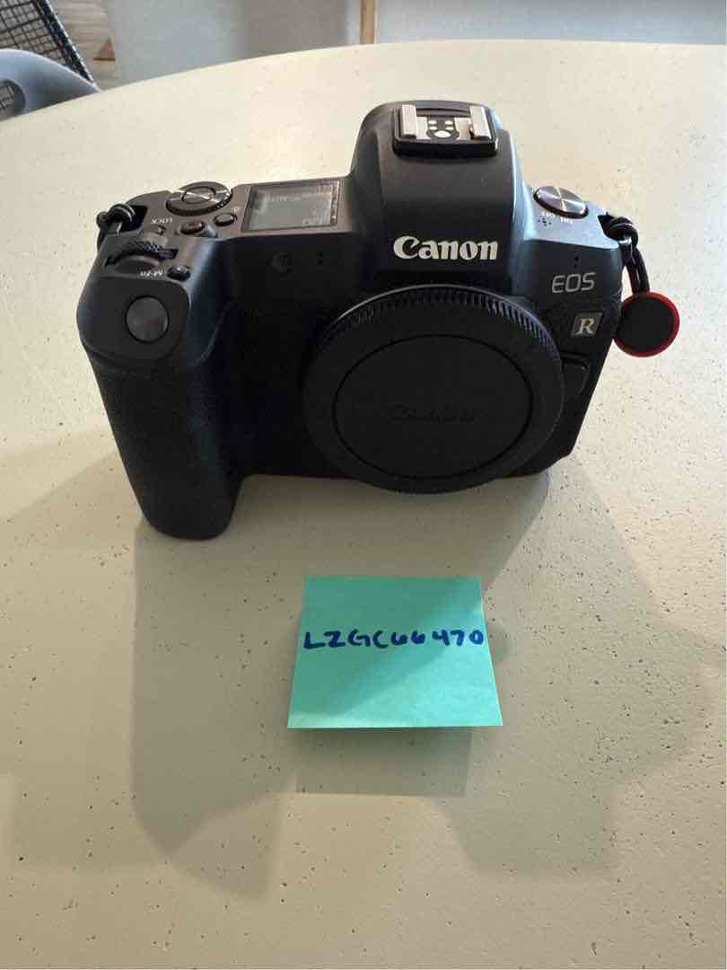 Canon EOS R