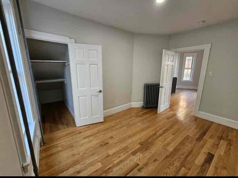 3bedroom 1bath.  1, 128sqft