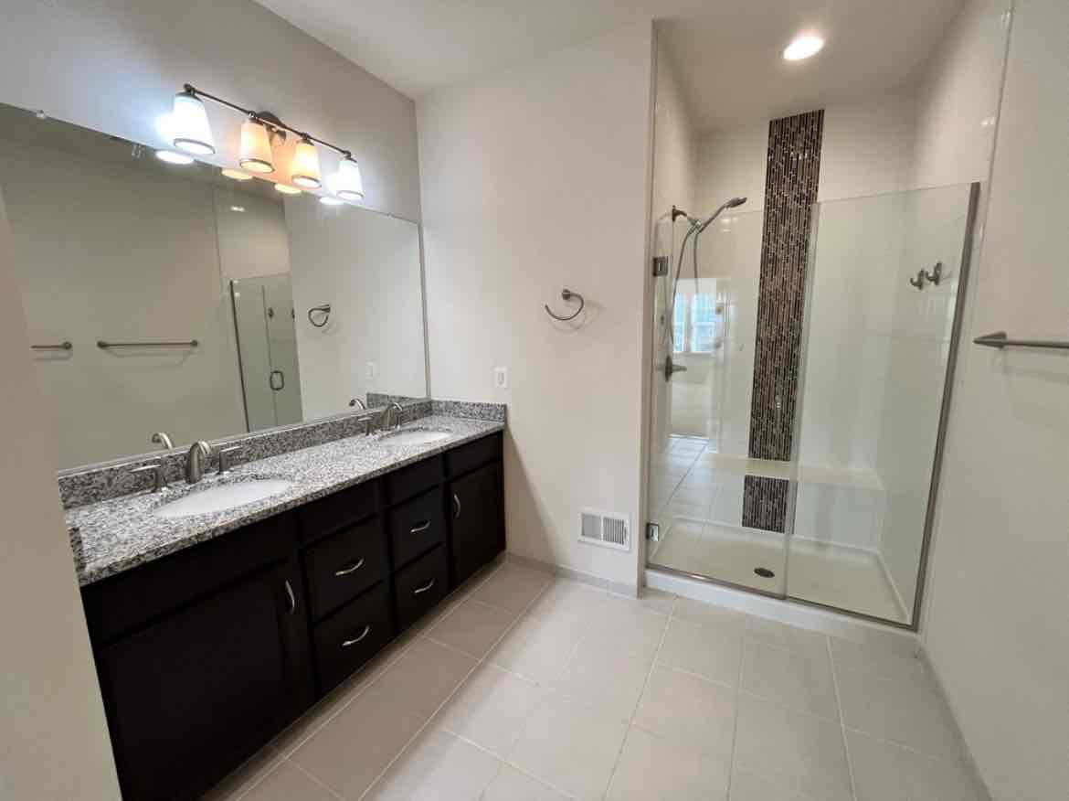 3beds 3baths 2183sqft