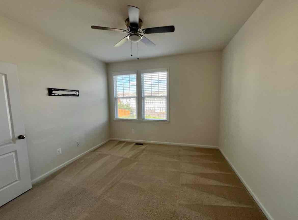 3beds 3baths 2183sqft