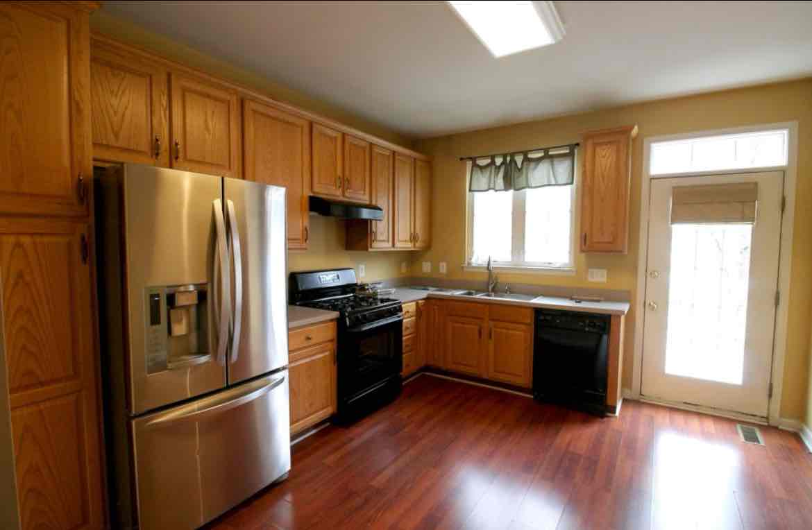 3beds 2.5baths 1718sqft