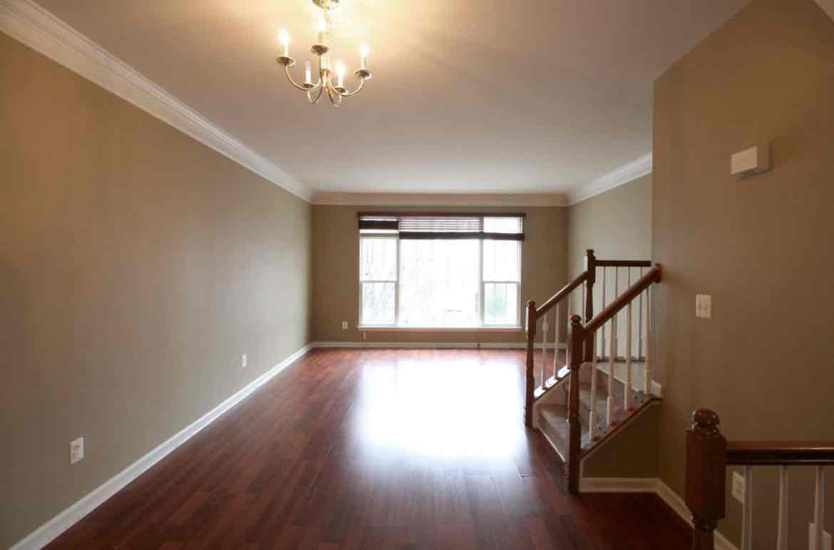 3beds 2.5baths 1718sqft