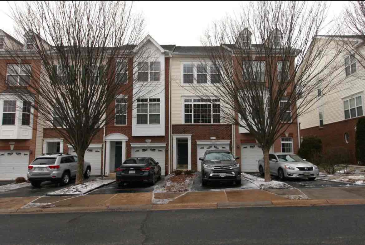 3beds 2.5baths 1718sqft