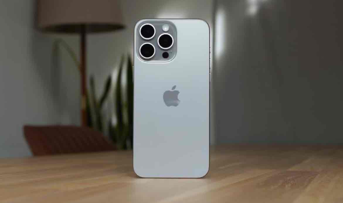 iPhone 15 Pro Max