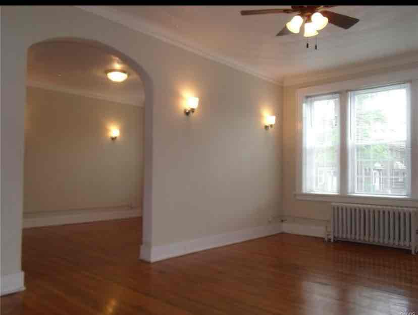 2bed 1bath Available now.