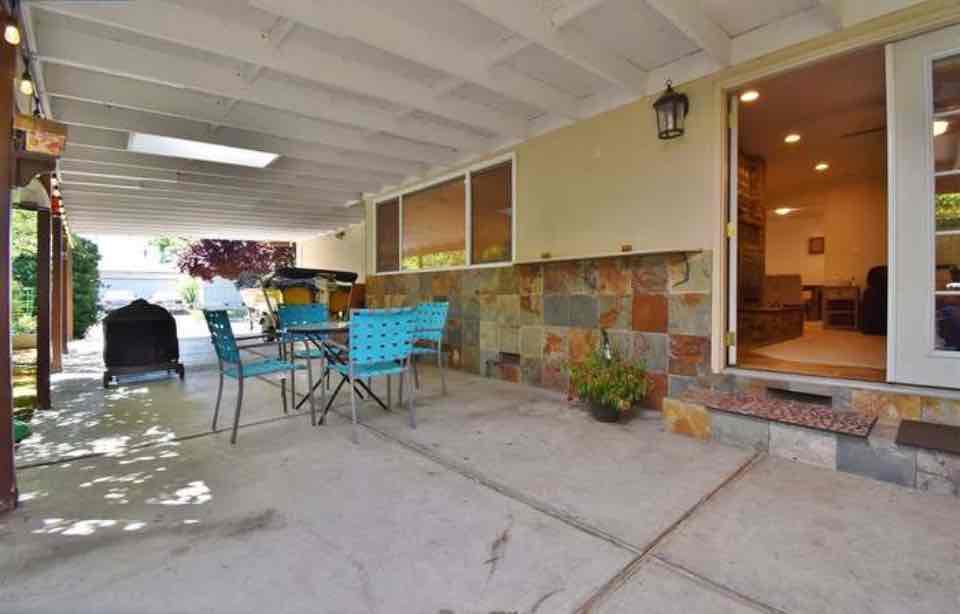 Spacious 3 bedrooms house coming 8/1