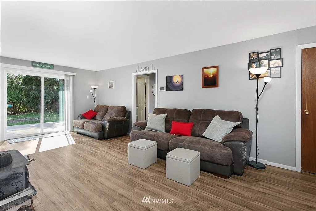 Cozy 2 beds coming soon!