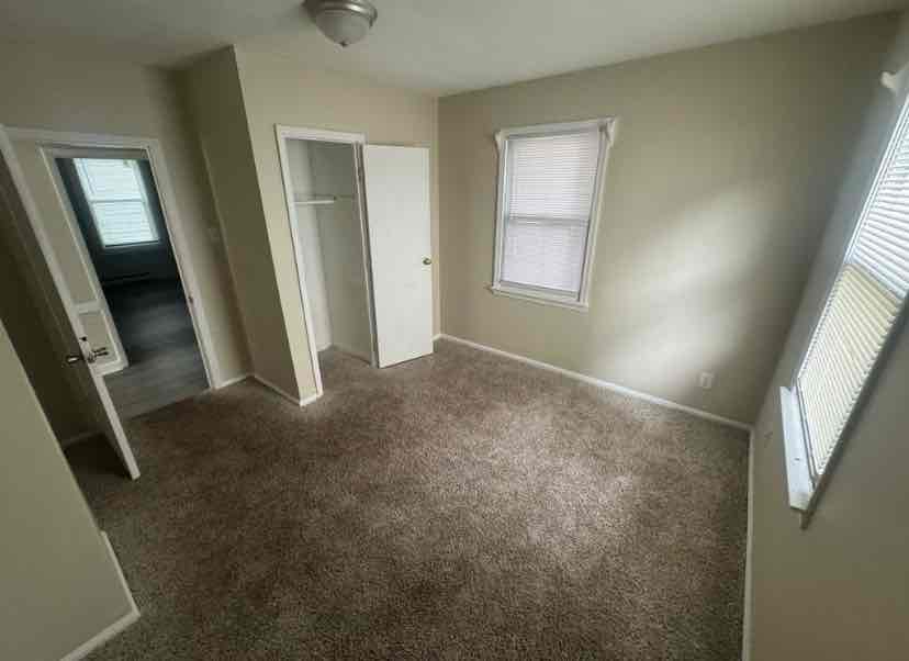 2 bedroom and 1 bathroom house for rent