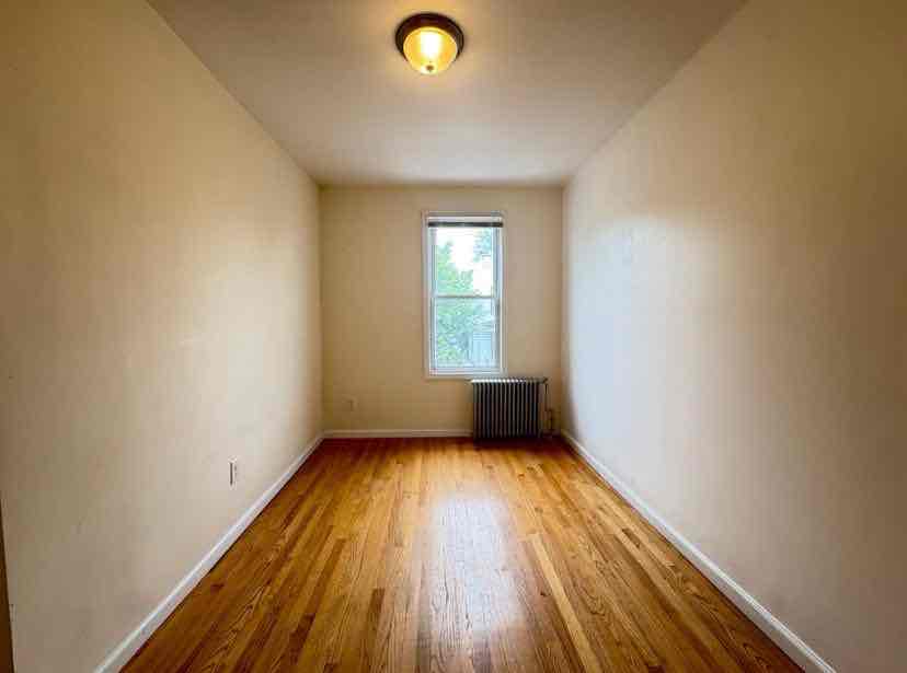 2bed 1bath available now.