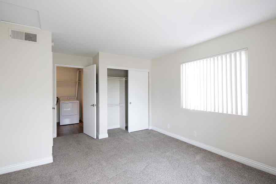 Just what you're looking for! 1 Bed / 1 Bath. Come and see!
