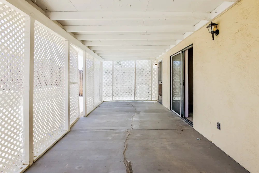 Discover urban living at its finest in this stylish 2-bedroom, 2-bathroom apartment 27317 Del Monte Ln, Sun City, CA, 92586