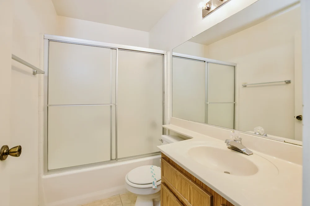 Discover urban living at its finest in this stylish 2-bedroom, 2-bathroom apartment 27317 Del Monte Ln, Sun City, CA, 92586