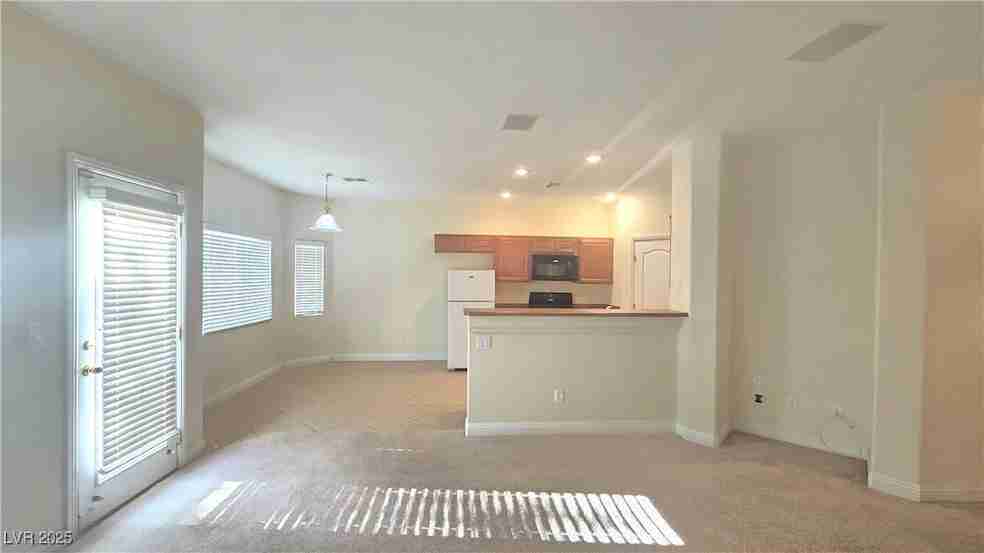 3 bedroom 2.5bathroom home for rent