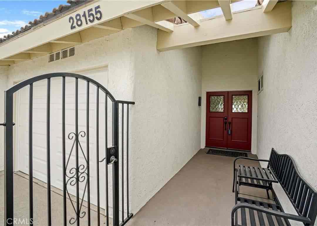Spacious single family home 2 bed 1 bath car garage