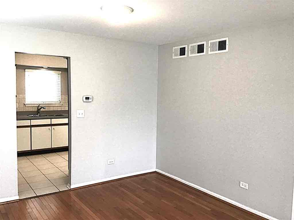 3 Bed ,  2.5 bath, 1,695 sqft, Pet Friendly