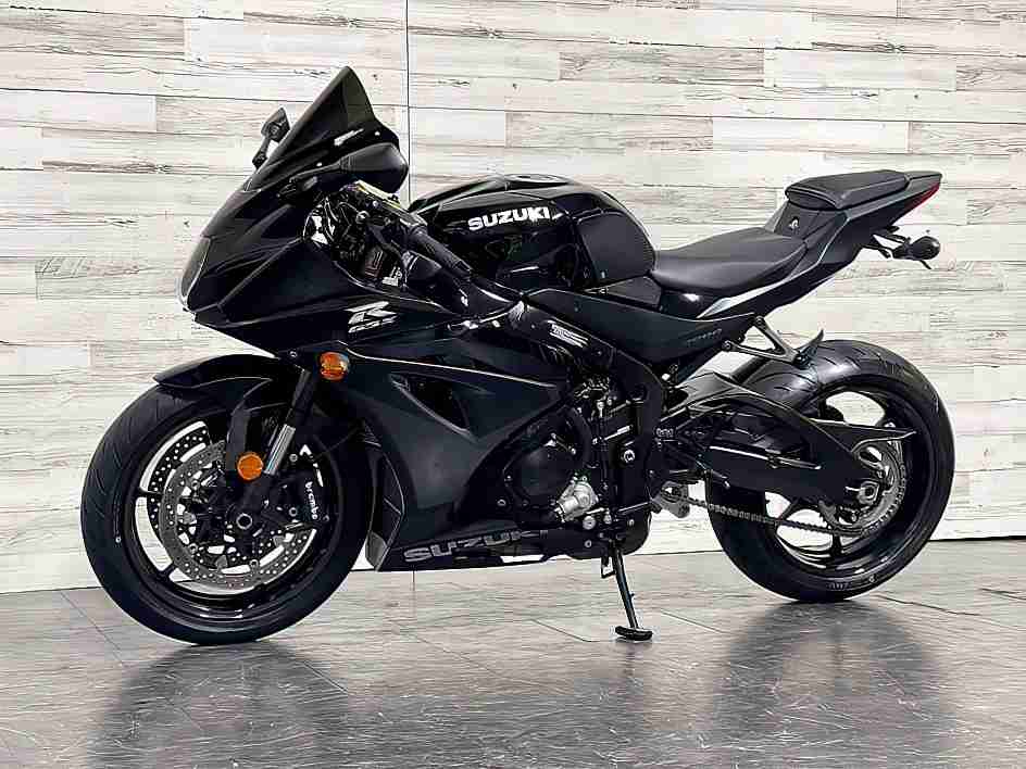 2023 Suzuki GSX R1000 available