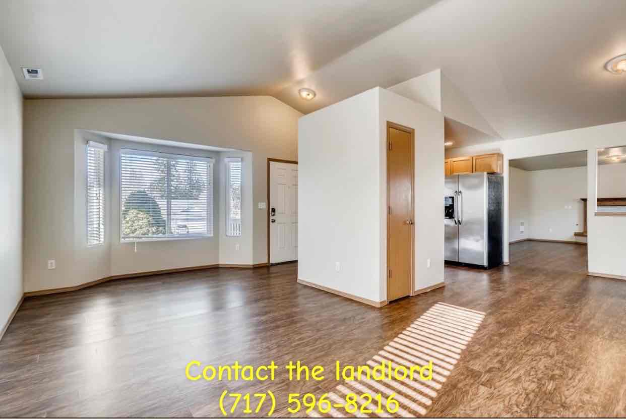 3BEDS & 2BATHS Available For Rent