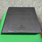 Tested. Comes with: console, 2 controllers, 2 games, power cord.