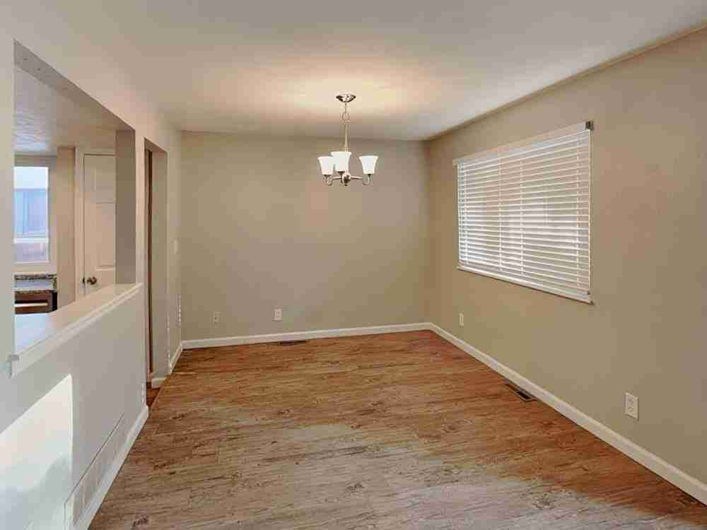 SINGLE FAMILY HOME FOR RENT