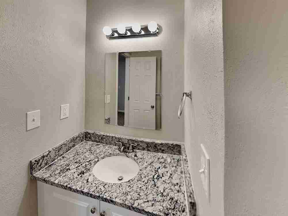 SINGLE FAMILY HOME FOR RENT
