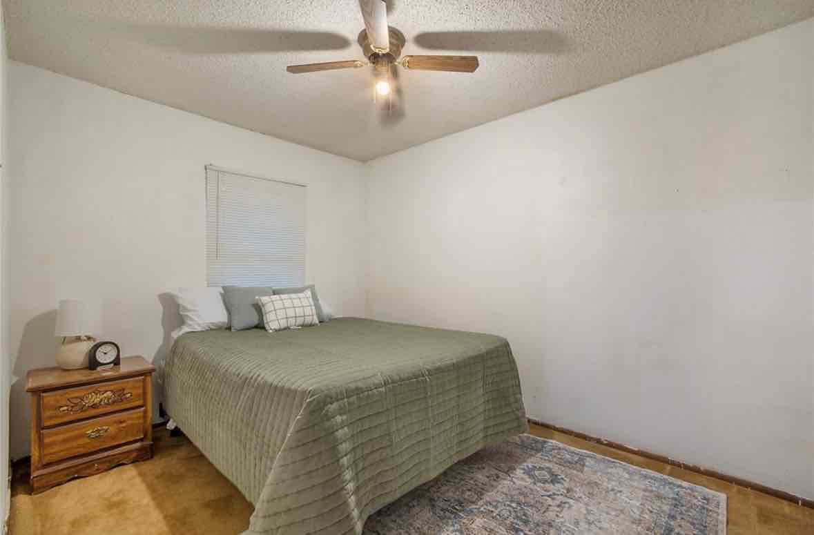 3 beds & 2 baths Apartment