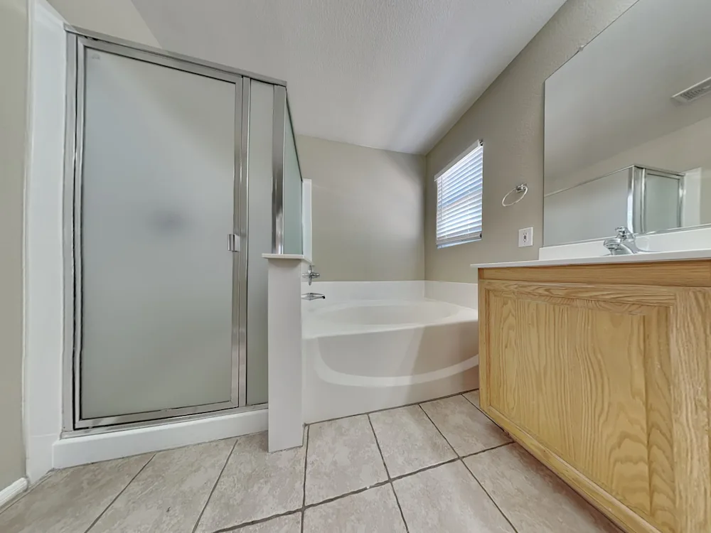Home for rent 3 beds 2 baths
