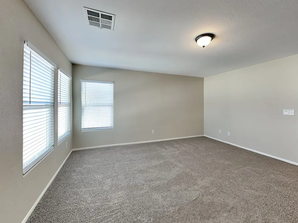 Home for rent 3 beds 2 baths