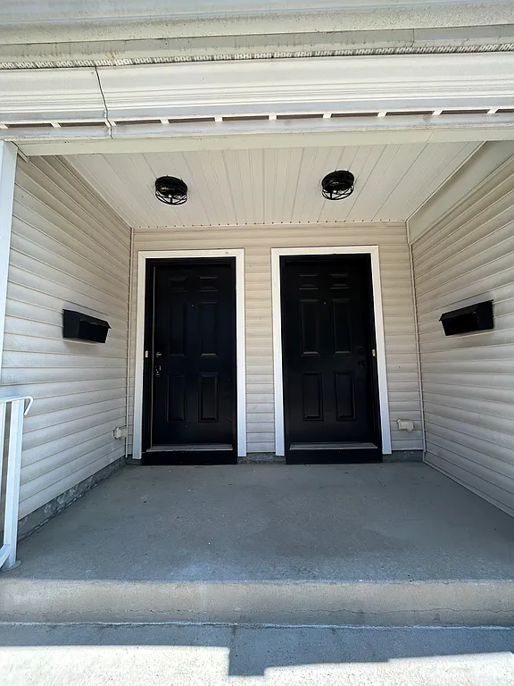 2 bedroom and 1 Bathroom