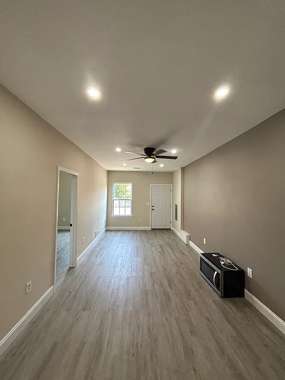 2 bedroom and 1 Bathroom