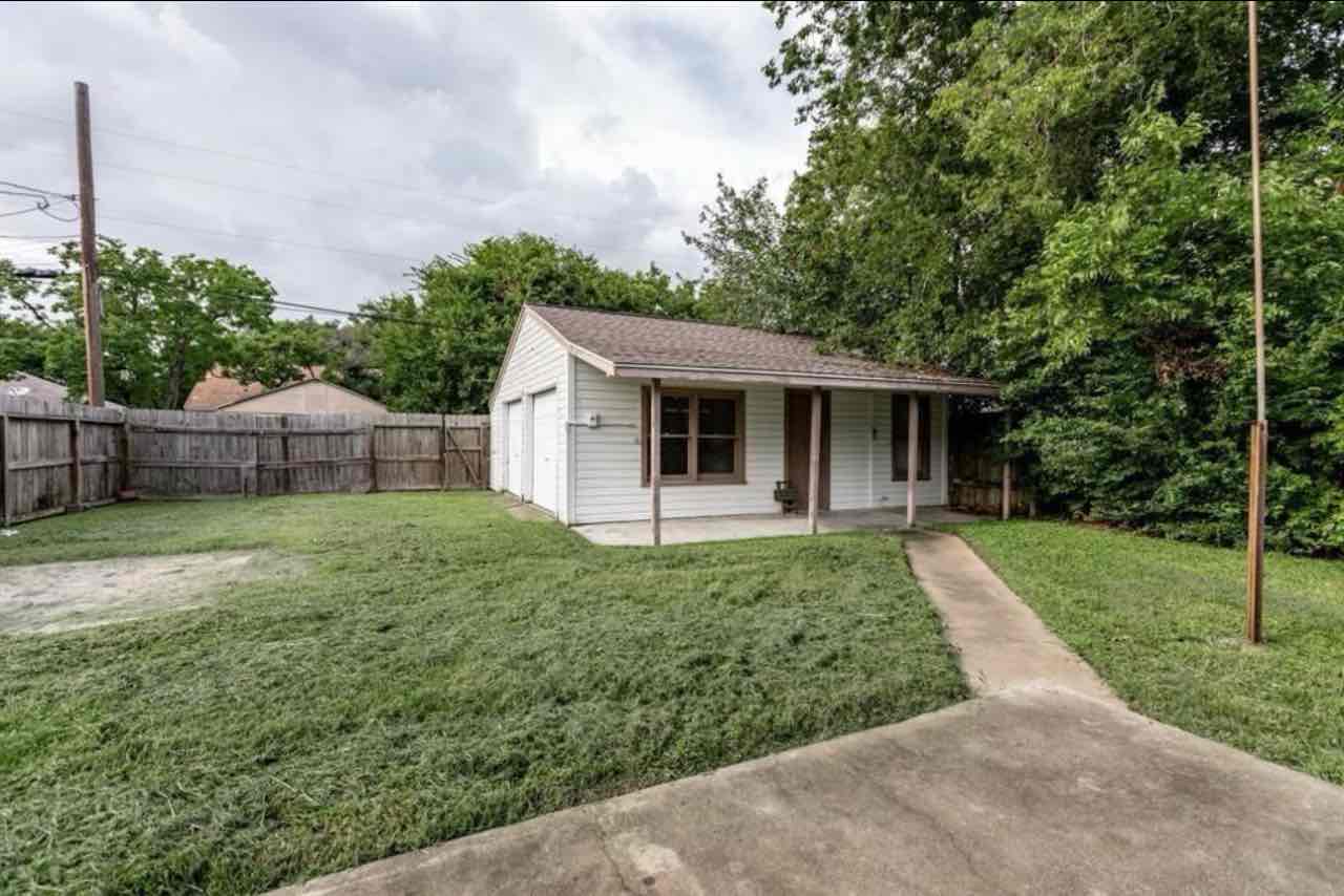 3 Bedroom Apartments