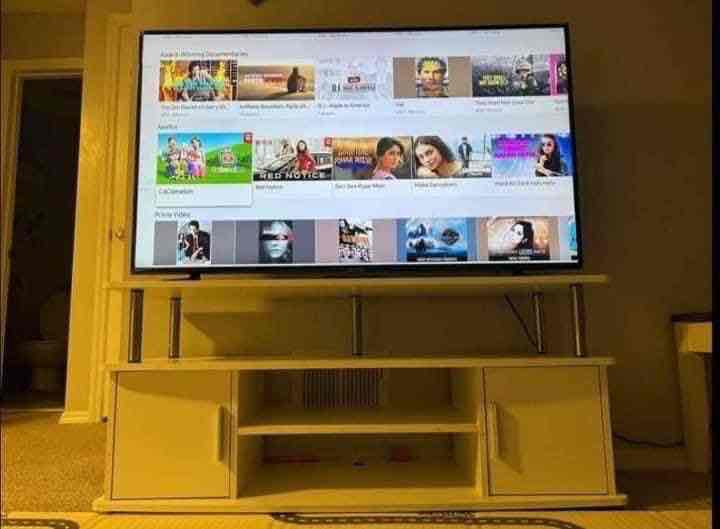 68” Smart TV
