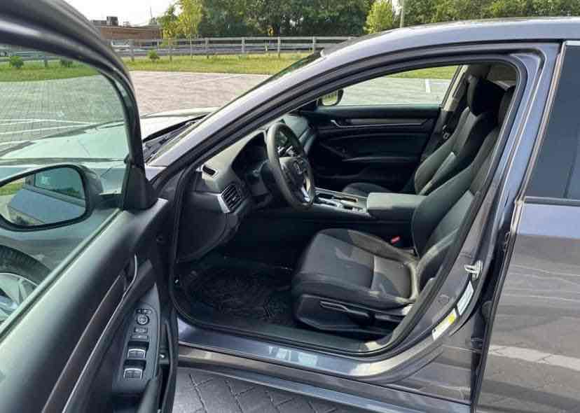 2016 Honda HR-V LX 30,000 mi