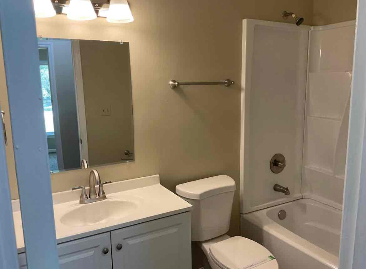 Affordable & Well-Maintained – Your Dream Starter Home!