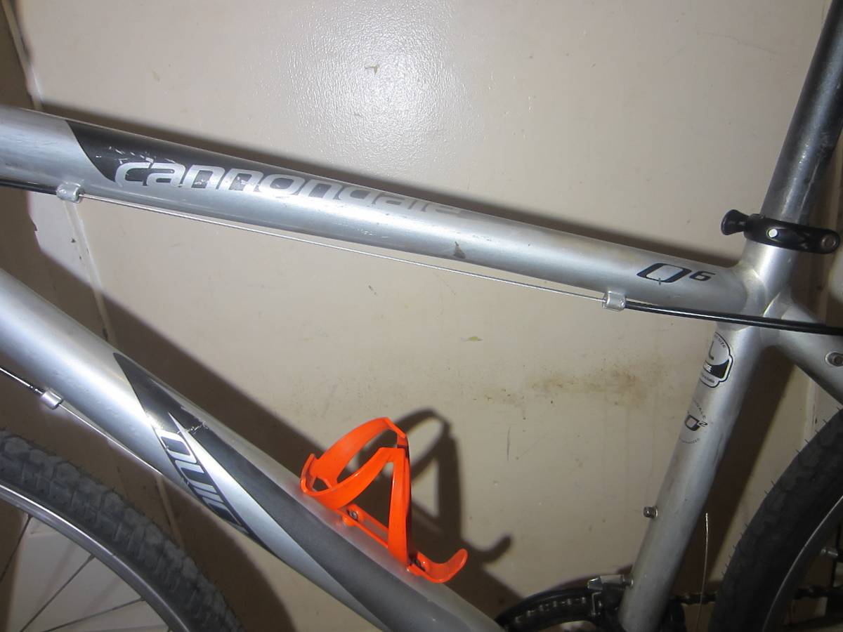 21 Speed CANNONDALE QUICK 6 Road Bicycle 18 inch frame